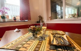 Traditioneller Gastraum im Restaurant des Wertacher Hofs in Wertach im Allgäu